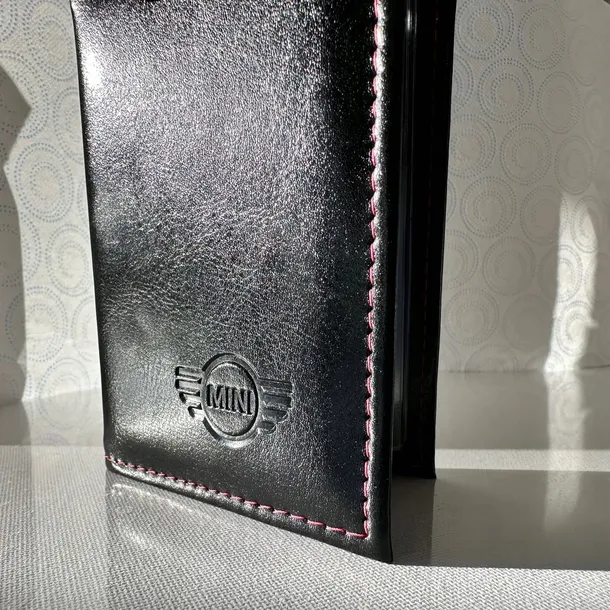 mini-cabrio-john-cooper-one-d-etui-dowod-portfel-stan-nowy-tematyka-samochody-osobowe