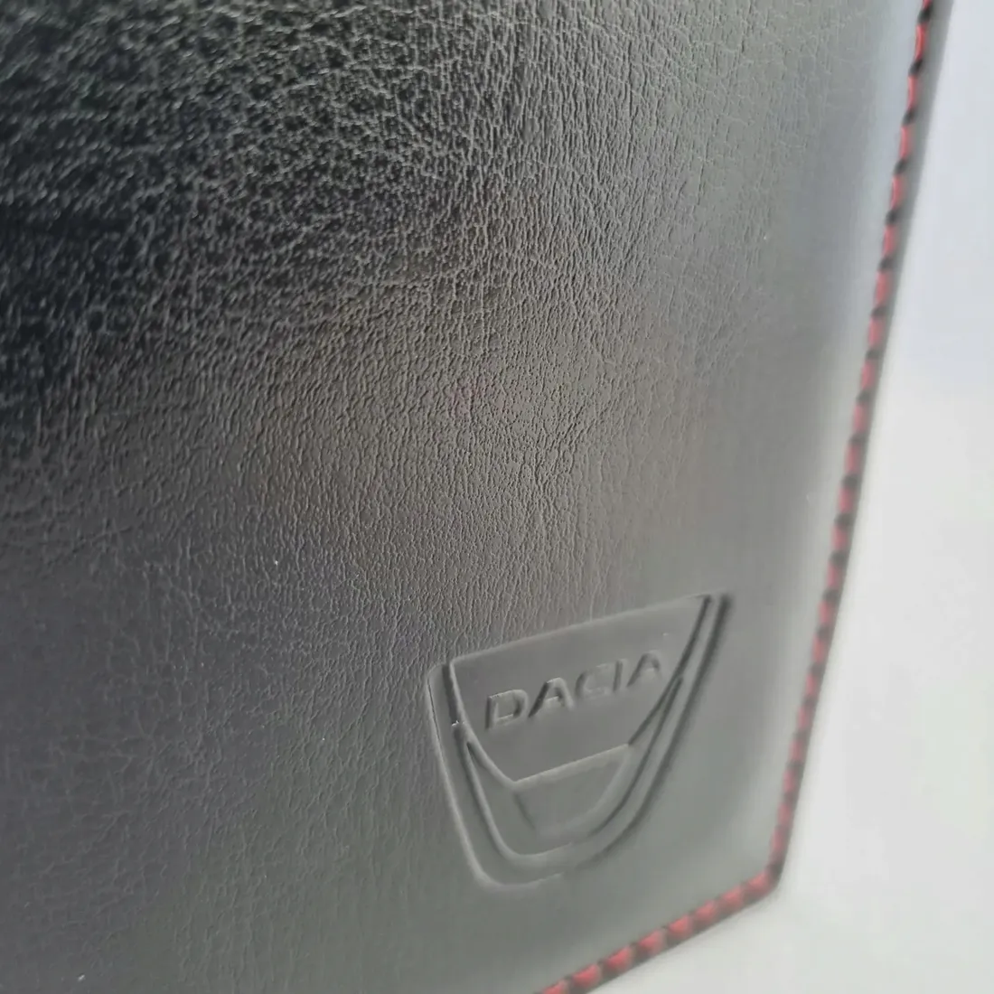 dacia-dokker-duster-etui-dowod-portfel