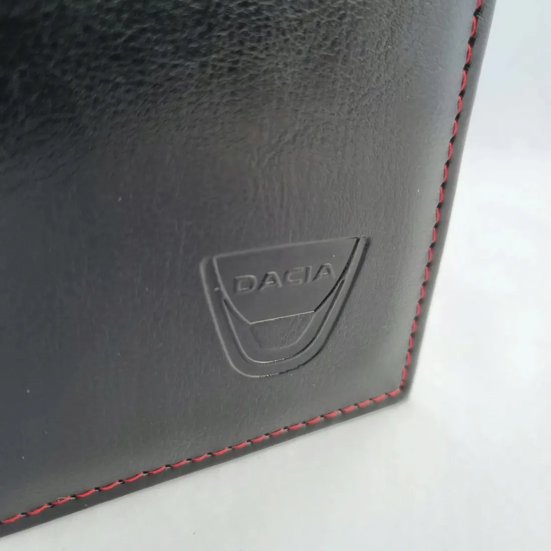 dacia-dokker-duster-etui-dowod-portfel