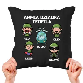 poduszka-czarna-ozdobna-armia-dziadka-imie-wnuki-imiona-40x40cm