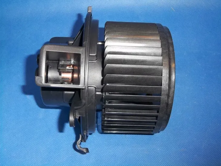 wentylator-wewnetrzny-denso-dea09024-stan-nowy-numer-katalogowy-oryginalu-citroen-6441y1