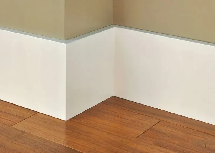 biala-listwa-przypodlogowa-mdf-150x16-na-wilgoc-rodzaj-listwa