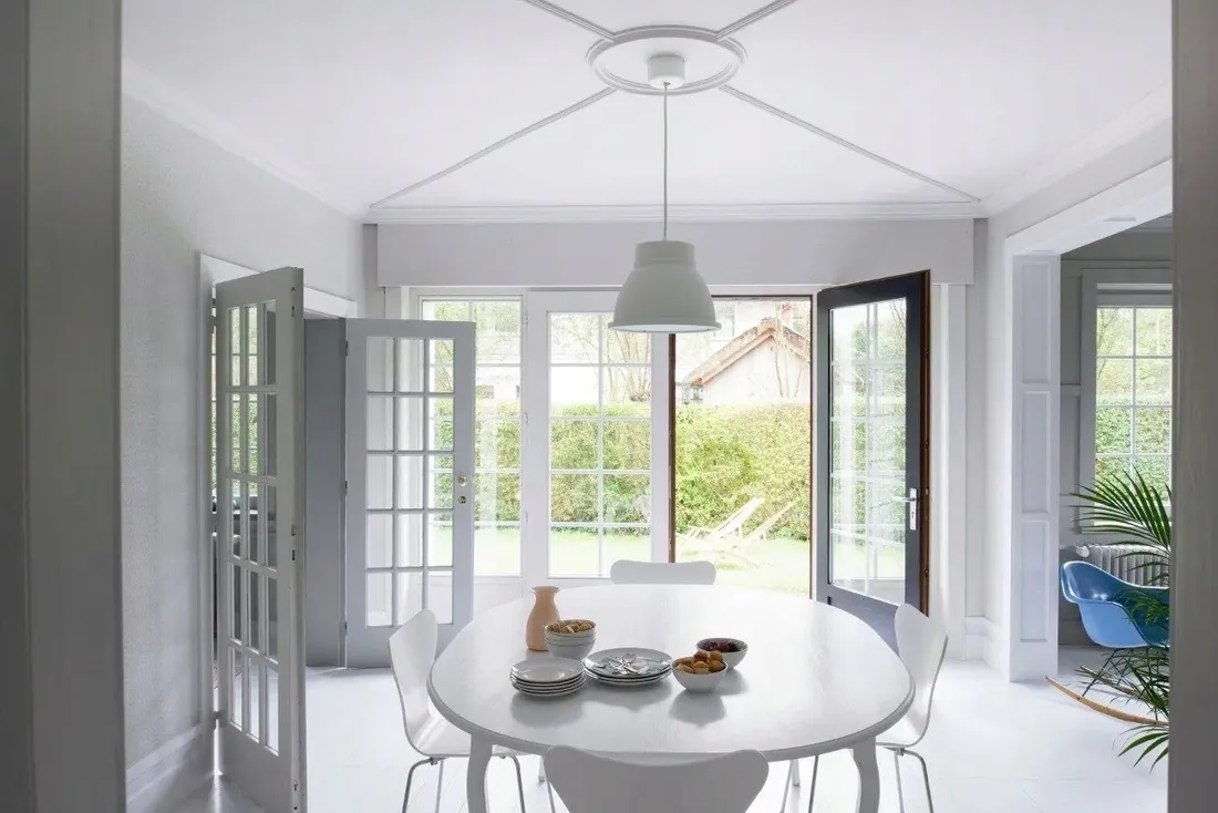 biala-listwa-przypodlogowa-orac-sx155-108x25-200cm