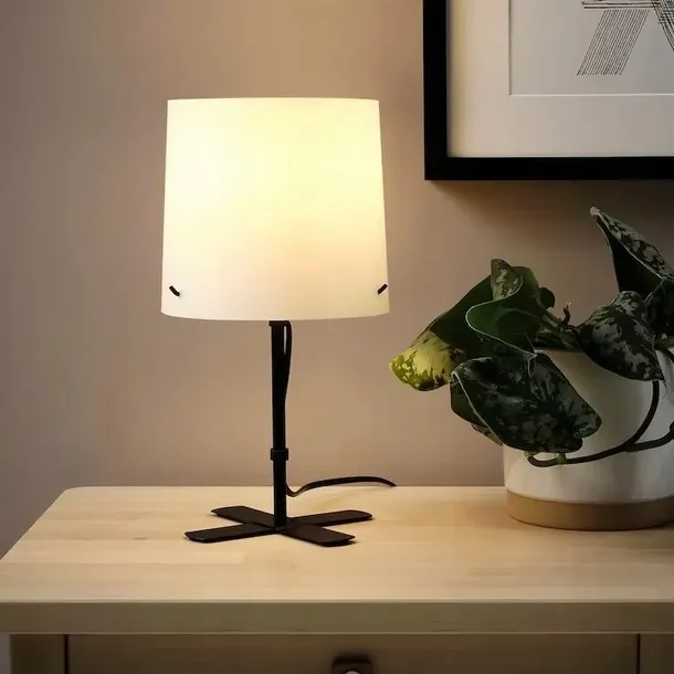 ikea-lampa-podlogowa-barlast-stojaca-150-cm-pomieszczenie-salon-sypialnia-uniwersalne