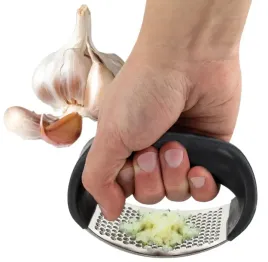 praska-do-czosnku-stal-nierdzewna-wielofunkcyjna-z-otwieraczem