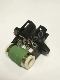 rezystor-wejsciowy-silnik-wentylatora-chlodnicy-denso-drs09003