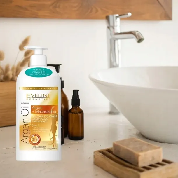 eveline-balsam-do-ciala-ujedrniajacy-nawilzajacy-3w1-350ml-z-pompka-opakowanie-butelka-z-pompka