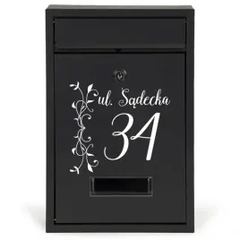 skrzynka-adresowa-na-listy-a4-czarna-personalizowany-ulica-na-elewacje-wzor