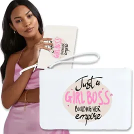 torebka-kopertowka-biala-telefon-girl-boss-wzory