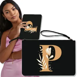 torebka-kopertowka-czarna-na-telefon-inicjaly-wz