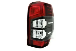 mitsubishi-l200-triton-2018-lampa-prawa