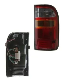 lampa-tylna-prawa-toyota-hilux-n60-02-