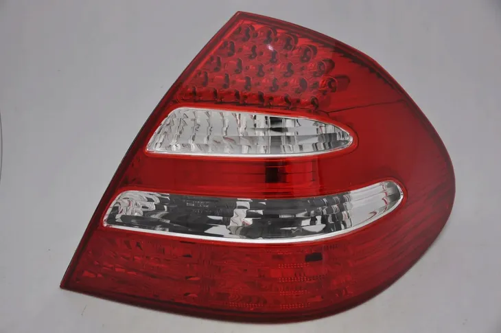 Mercedes E W211 02-06 Lampa Tylna Prawa Led