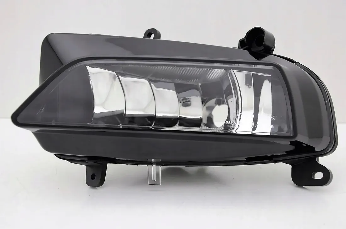 halogen-przeciwmgielny-lewy-audi-a5-2011-