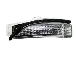 kierunkowskaz-lusterka-lewy-toyota-auris-e18