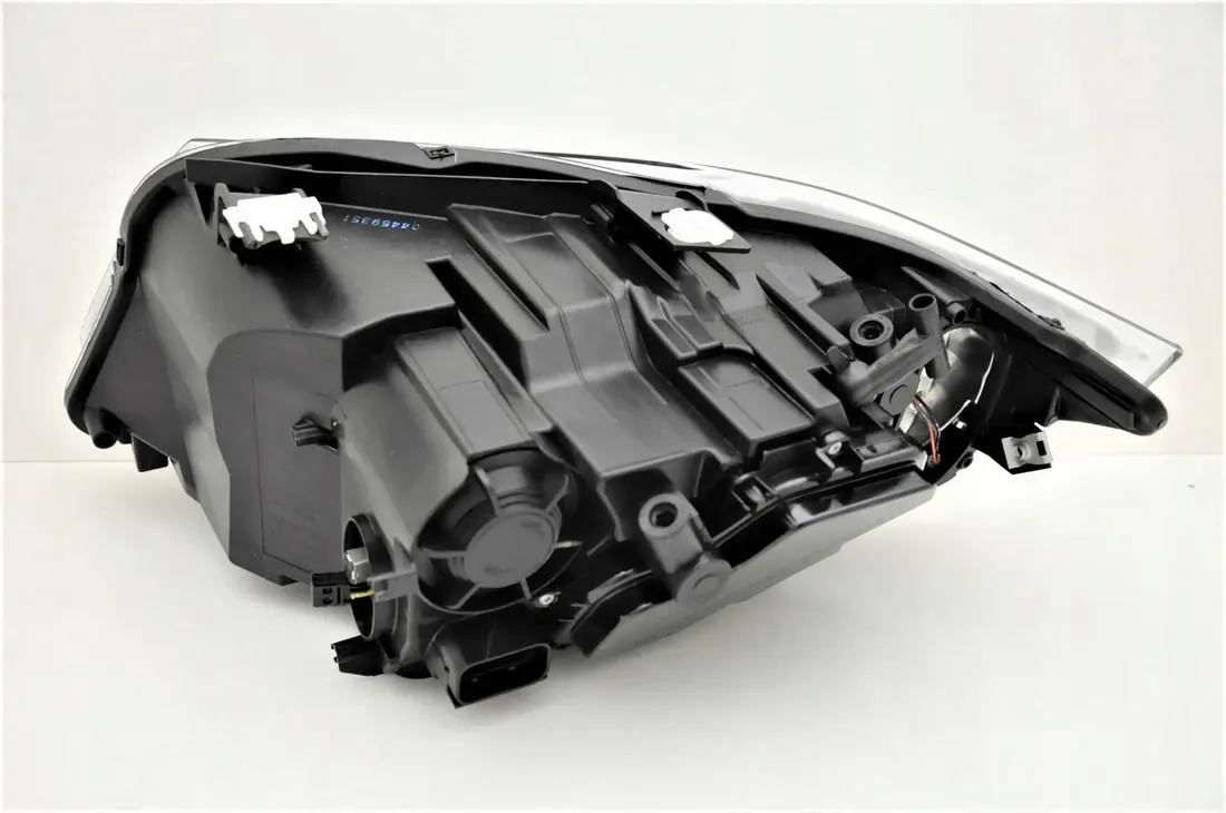 bmw-3-e90-e91-2008-11xenon-reflektor-prawy-stan-nowy