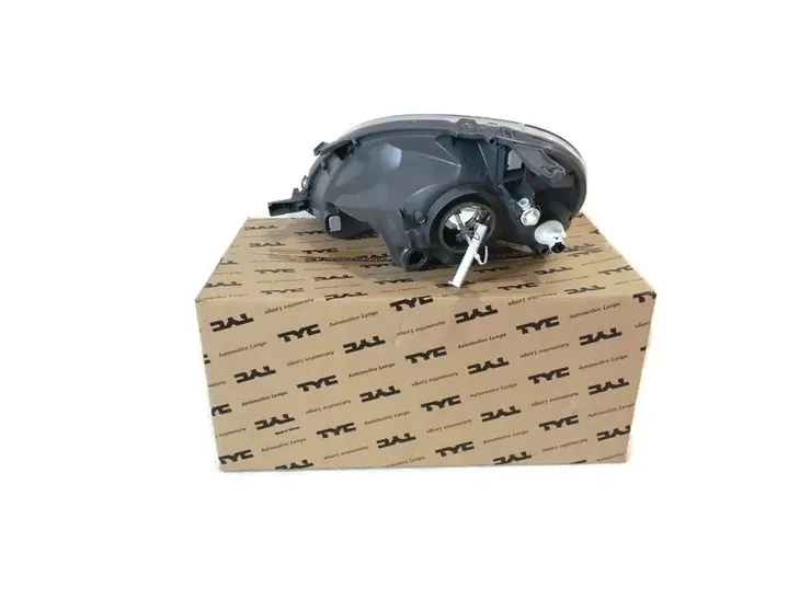 reflektor-tyc-20-0353-05-2-numer-katalogowy-oryginalu-toyota-811300d080