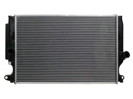 chlodnica-wody-toyota-auris-avensis-verso