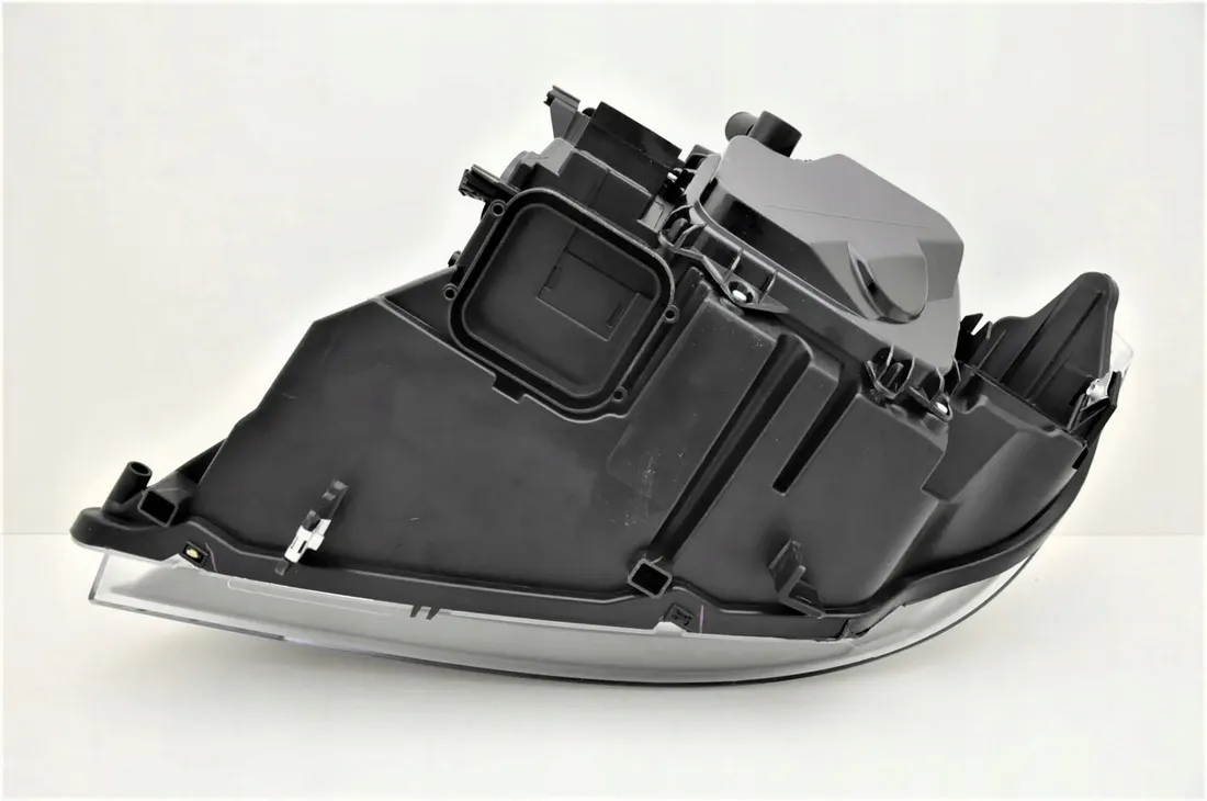 bmw-3-e90-e91-2008-11xenon-reflektor-prawy-stan-nowy