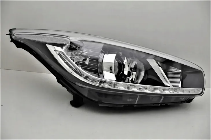 kia-ceed-2012-reflektor-led-prawy-nowy-depo-strona-zabudowy-prawa