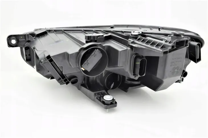 vw-passat-b8-19-reflektor-led-prawy-nowy-jakosc-czesci-zgodnie-z-gvo-p-zamiennik-o-jakosci-porownywalnej-do-oryginalu