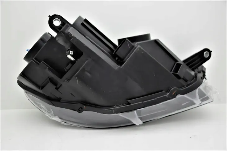 vw-scirocco-08-14-reflektor-xenon-lewy-depo-rodzaj-swiatel-mijania-ksenonowe