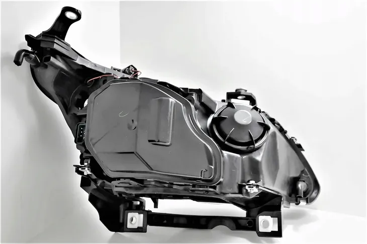 bmw-5-e60-e61-2003-07-reflektor-lewy-depo-strona-zabudowy-lewa