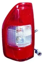 lampa-tyl-tylna-lewa-isuzu-d-max-2002-