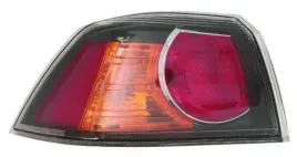 lampa-tyl-tylna-lewa-mitsubishi-lancer-x-2010-