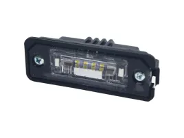lampki-tablicy-rejestracyjnej-vw-passat-05-10