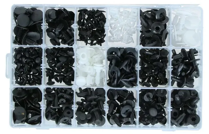 spinki-kolki-tapicerki-ford-waga-z-opakowaniem-5-kg-stan-nowy