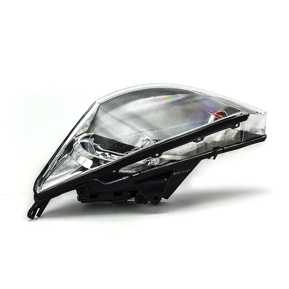 reflektory-lampy-ford-focus-98-komplet
