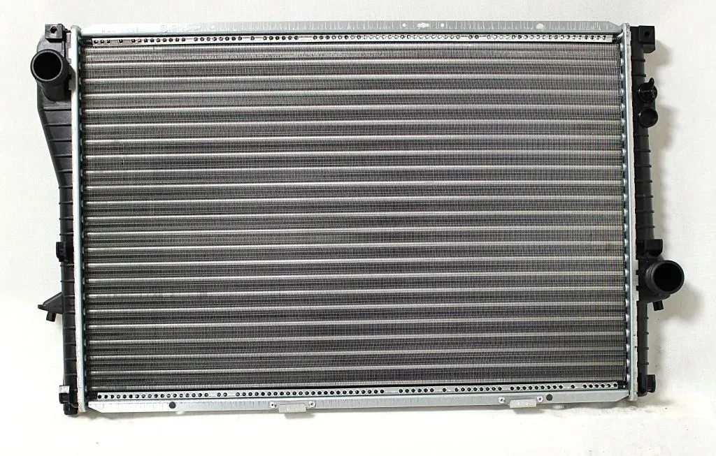 chlodnica-wody-bmw-5-e39-7-e38-1702969