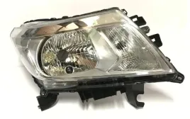 nissan-navara-14-np300-2015-nowy-reflektor-prawy