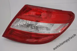 mercedes-c-klasa-w204-06-10-lampa-tylna-prawa-now