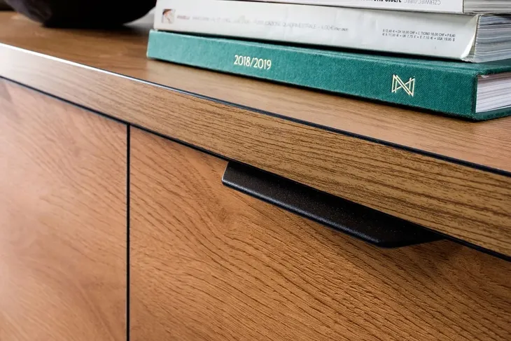 biurko-14-dalton-dab-carmel-ksztalt-blatu-prostokatny