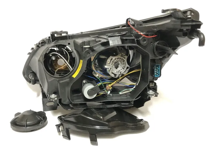 bmw-e60-e61-2003-06-reflektor-bi-xenon-prawy-numery-katalogowe-zamiennikow-klokkerholm-00660182-tyc-20-12925-06-9