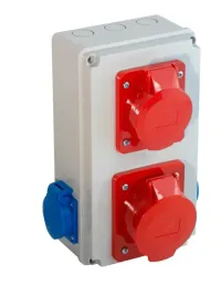 rozdzielnica-natynkowa-silowa-budowlana-z-gniazdami-16a-32a-2x250v-viplast