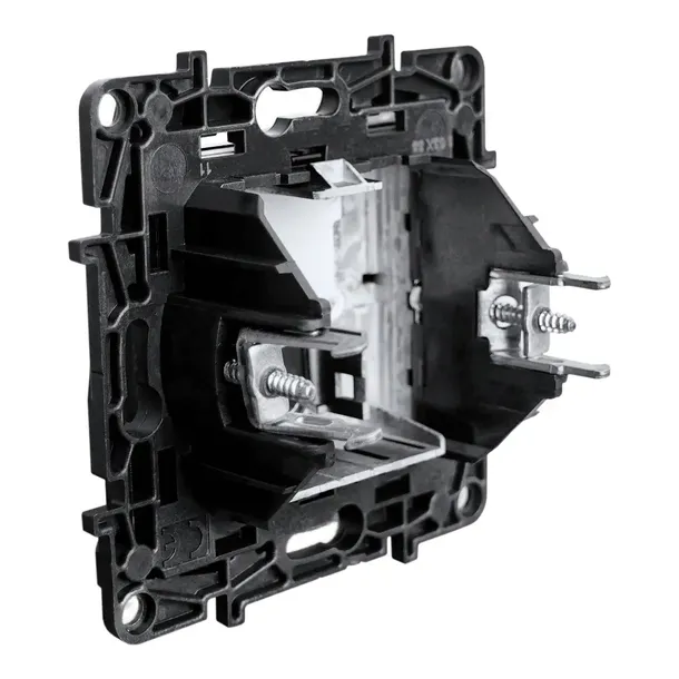 adapter-systimax-czarne-niloe-step-typ-gniazda-gniazdo