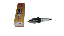 swieca-ngk-zaplonowa-cr6hs-7023-honda-yamaha