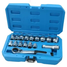 zestaw-nasadek-przelotowych-z-grzechotka-17el