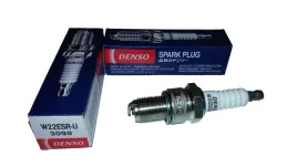 denso-swieca-zaplonowa-w22esr-u-kawasaki-tvr