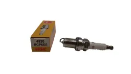 swieca-ngk-zaplonowa-bcpr6es-4930-mercedes-peugeot