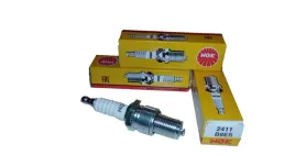 swieca-zaplonowa-ngk-b8es-2411-honda-kawasaki-yama