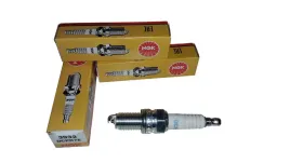 swieca-ngk-zaplonowa-dcpr7e-3932-suzuki-wagon-alto