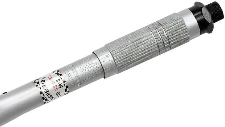yato-klucz-dynamometryczny-1-2-42-210nm-waga-z-opakowaniem-1-95-kg-marka-yato