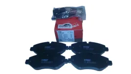 stan1-trw-gdb1698-klocki-hamulcowe-mercedes-sprinter-crafter-06-
