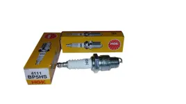 swieca-zaplonowa-ngk-bp5hs-4111-suzuki-yamaha
