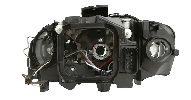 tyc-audi-a-3-ii-2003-2008-pr-h7-h7-strona-zabudowy-prawa