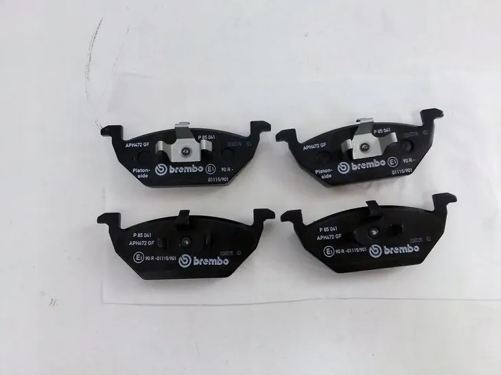 brembo-klocki-hamulcowe-audi-a1-producent-czesci-brembo